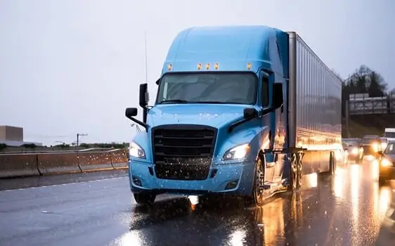 The Complete Guide to Driving in the Rain as a Commercial Driver