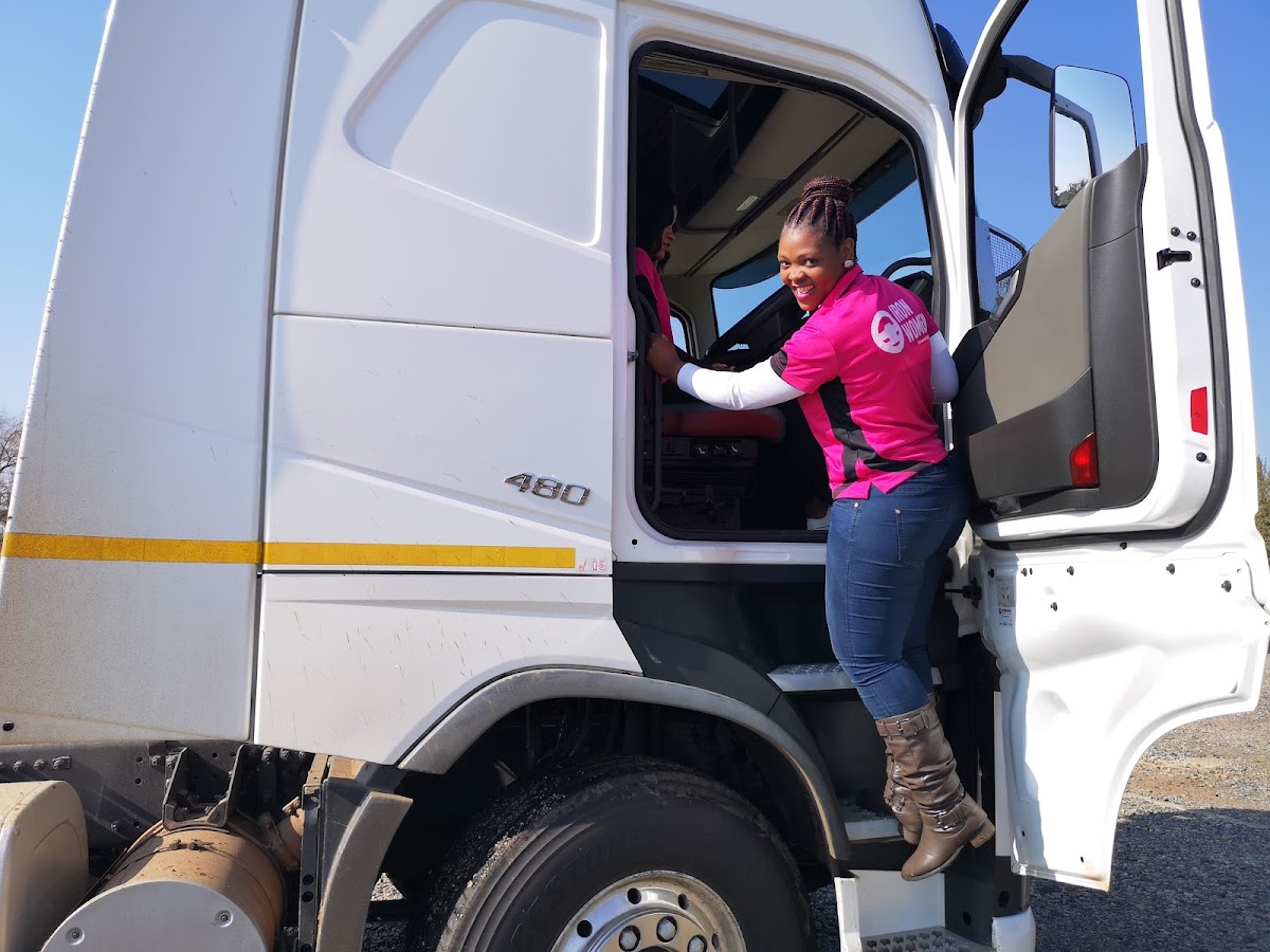 How To Support Women In Trucking