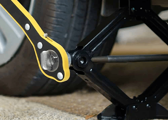 17 Must-Have Truck Driver Tools and Accessories YOUR TRUSTED PARTNER FOR COMPREHENSIVE FLEET MANAGEMENT SOLUTIONS