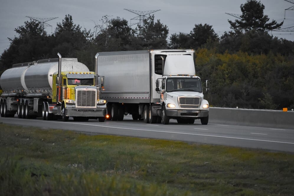 CDL vs. Non-CDL Car Hauling – Why You Need a CDL