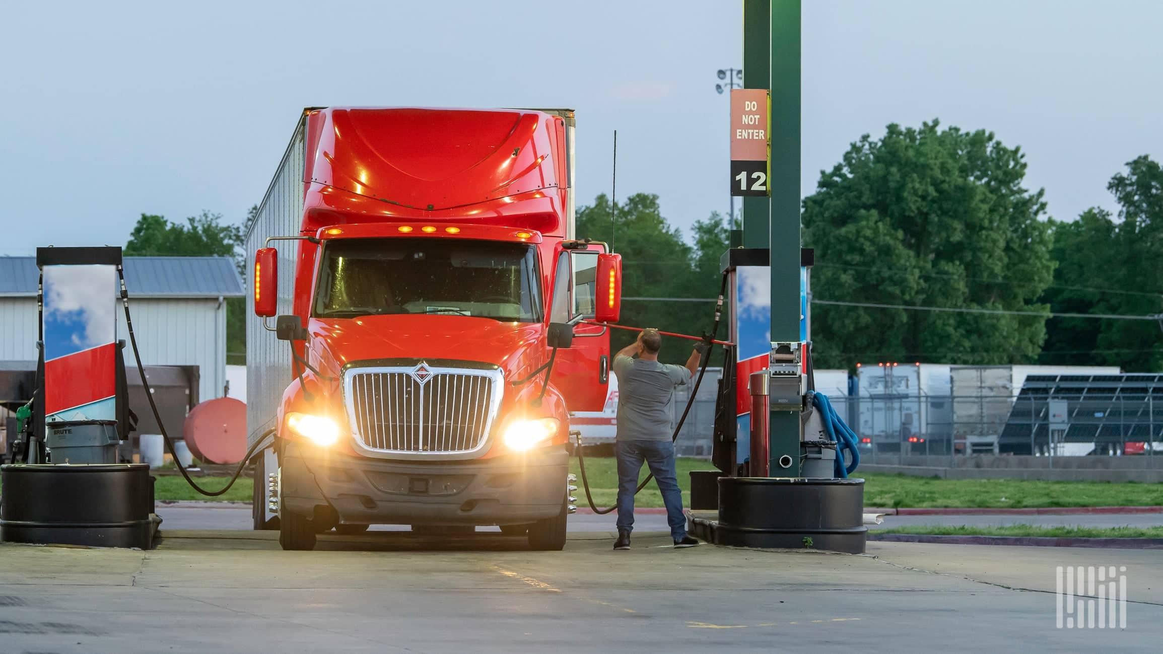 7 Ways to Lower Your Carbon Emissions in Trucking & Logistics